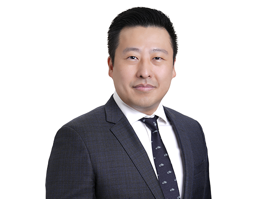 Joon Seok Hong Headshot Photo