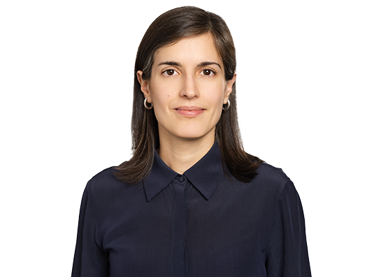 Virginia H. Cueva Headshot Photo