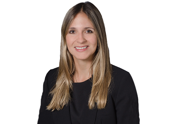 Renata Mascarenhas Headshot Photo