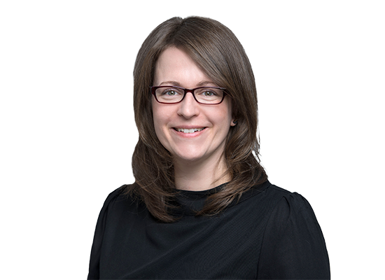 Silke Jurczyga Headshot Photo